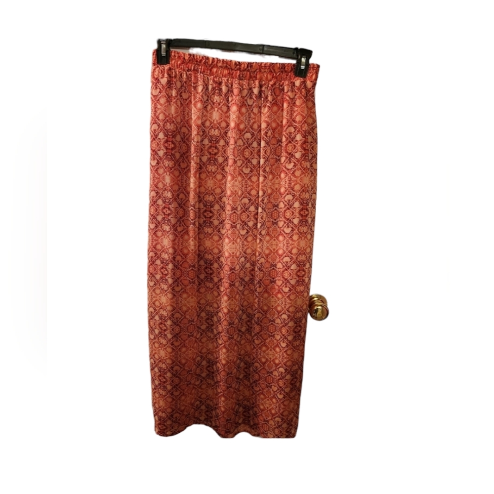Maxi skirt faded glory 16/18 red orange